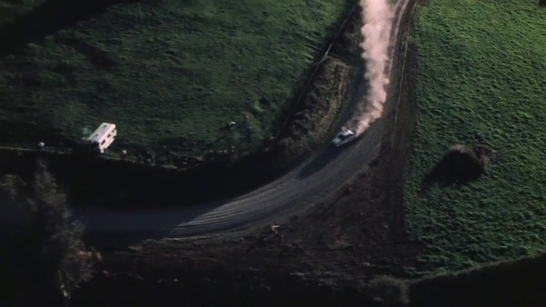 Aus dem Kapitel «Das grosse Spiel» - Standbild aus dem Film "Quattro Jahre" von Helmut Deimel