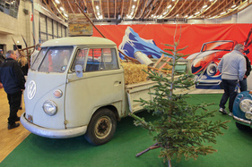 Aus dem Leben gegriffen - VW Pritsche der Sechzigerjahre - Oldtimer- und Teilemarkt Fribourg 2019