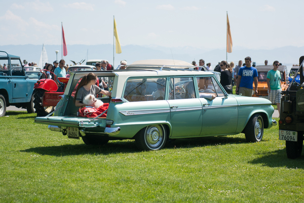 Bild: Ausflug mit der ganzen Familie und dem Studebaker Daytona (1963) - 5500 ccm.