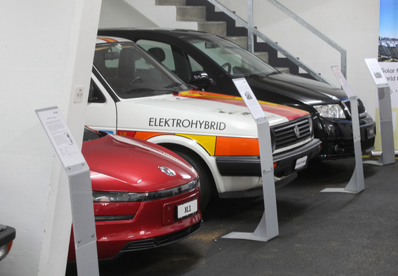 Ausschnitte aus der AMAG Classic Sammlung im Schauraum - der XL1 und der Hybrid-Golf als Innovationsträger - AMAG Classic Day 2022