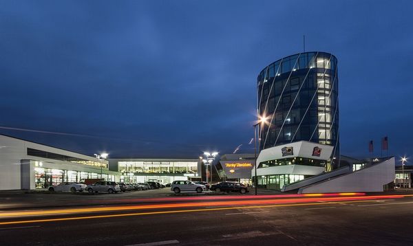 Bild: Aussenansicht Motorworld Stuttgart