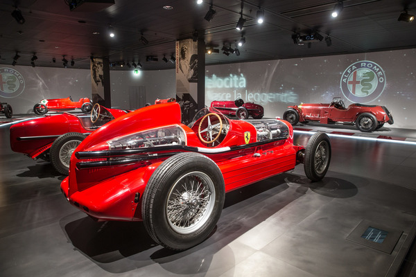 Ausstellungsteil "Speed" - Museumsbesuch Alfa Romeo in Arese