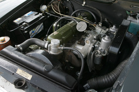 Austin 3 Litre (1970) - der längs eingebaute Reihensechszylinder hat eine siebenfach gelagerte Kurbelwelle