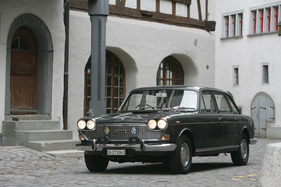 Austin 3 Litre (1970) - die Gesamtoptik leidet unter der nicht homogenen Kombination von Front-, Mittel- und Heckteil