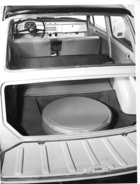 Austin A40 (1958) - Blick ins Interieur der kompakten Limousine