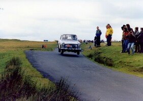 Austin A40 Farina (1958) - im Sprung an der Coronation Rally 1985