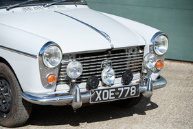 Austin A40 Farina (1958) - mit Zusatzscheinwerfern für die Nacht