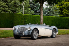 Austin-Healey 100 BN2 Roadster to 100M Le Mans Specification (1955) - als Lot 116 an der Bonhams Bonmont Versteigerung 2025