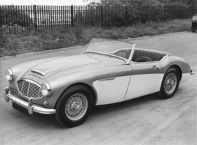 Austin Healey 100 Six (1957) - ein BN4-Modell mit vier Sitzen, linksgelenkt (1957)