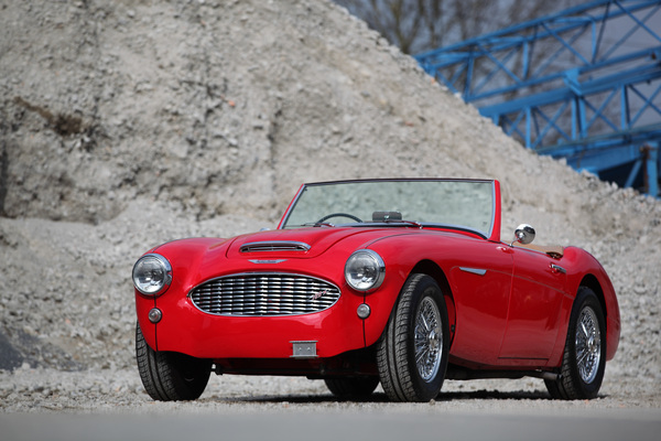 Austin-Healey 100 Six (1958) - flach und tief, so muss ein Sportwagen sein