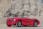 Austin-Healey 100 Six (1958) - für den Einbau des Sechszylinders und der Zusatzsitze musste der Radstand um fünf Zentimeter verlängert werden