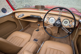 Austin-Healey 100 Six (1958) - gestartet wird per Knopfdruck