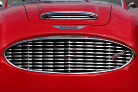 Austin-Healey 100 Six (1958) - rundlicher Kühler