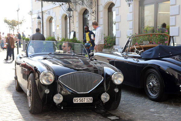Austin-Healey 100 in Schwarz - 29. Swiss Classic British Car Meeting Morges 2021