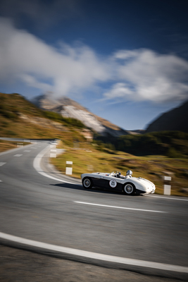 Bild Austin Healey 100S (1955) mit Vic Jacob, das Siegerfahrzeug der "Regularity"-Klasse – Bernina Gran Turismo 2025