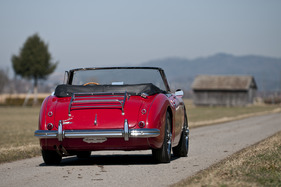 Austin-Healey 3000 Mk II BJ7 (1962) - der Gepäckraum war klein, ein Träger schuf zusätzliche Transportkapazität