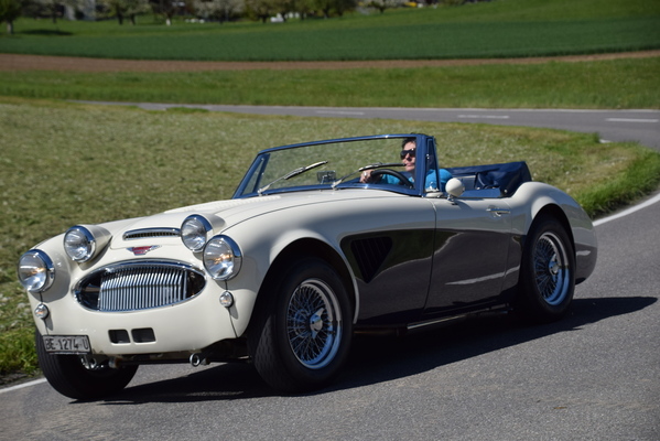 Image: Austin-Healey 3000 Mk II BJ7 Convertible (1963) - as lot 129 at the auction of the Oldtimer Gallery in Gstaad on December 29, 2017
