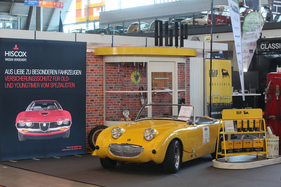 Austin-Healey Sprite wirbt für Hiscox - Retro Classics Stuttgart 2020