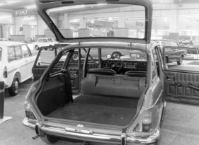 Austin Maxi (1970) - fünf grosse Türen machen ihn besonders praktisch - Genfer Autosalon 1970