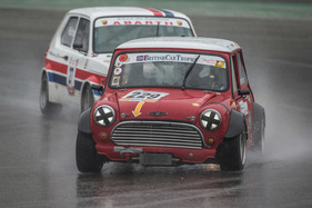 Austin Mini Cooper (1969) - Kampf der Zwerge am RGB Saisonfinale auf dem Nürburgring 2017 Austin Mini Cooper (1969) - Kampf der Zwerge am RGB Saisonfinale auf dem Nürburgring 2017