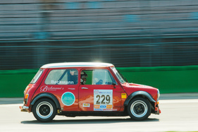 Austin Mini Cooper (1969) - Kampf der Zwerge