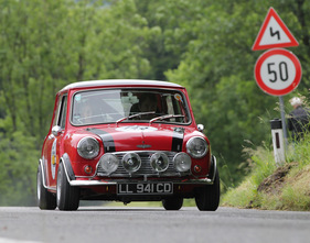 Austin Mini Cooper Mk I (1967) - am Gaisbergrennen 2012 - Tourenwagenklasse (1967)