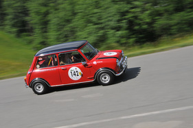 Austin Mini Cooper Mk I (1967) - am Gaisbergrennen 2012 - Tourenwagenklasse (1967)