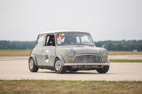 Austin Mini Cooper Race Car (1963) - als Lot 1255 angeboten an der RM/Sotheby’s Elkhart Collection Versteigerung 2020 (1963)