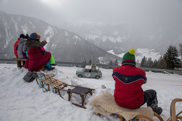 Bild Austin Mini Cooper S (1964) - an der 25. Planai-Classic 2022