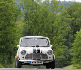 Austin Mini Cooper S (1965) - am Gaisbergrennen 2012 - Tourenwagenklasse Austin Mini Cooper S (1965) - am Gaisbergrennen 2012 - Tourenwagenklasse