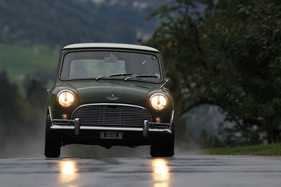 Austin Mini Cooper S (1965) am Michaelskreuzrennen 2011 (Startnummer 296)