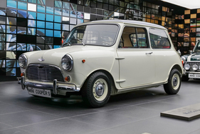 Austin Mini Cooper S Mk I (1966) - offered as lot 147 at the RM/Sotheby's auction in Munich on November 26, 2022