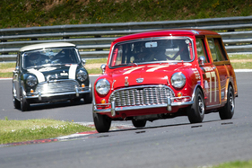 Austin Mini Countryman (1963) - am Masters Historic Festival 2021 - in der Kategorie Pre-66 Mini (1963)