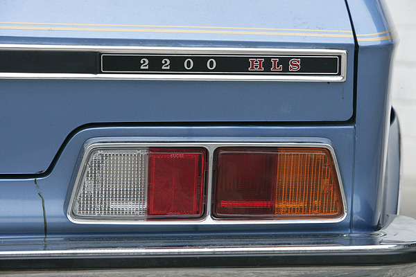 Austin Princess (1977) - Kennzeichnung der luxuriösen Variante mit Sechszylinder - 2200 HLS