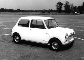 Austin Seven 850 Mini (1959) - die Schiebefenster verraten den frühen Jahrgang