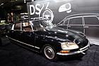 Artikelbild Oldtimer an der Auto China 2014 - viele Bewunderer, wenig Autos