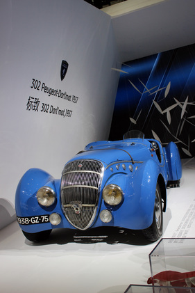 Auto China 2014 in Peking - Peugeot 302 Darl'mat