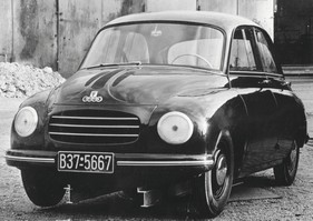 Auto Union FX (1951) - Ein erstes Holzmodell des FX wurde im Mai 1951 fertig gestellt. So stellte sich Kurt Schwenk sich den Nachfolger des DKW F 89 vor