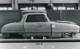 Auto Union STM 2 (1954) - 36 Teile machten die Kunststoffkarosserie des zweisitzigen STM II aus. Wesentliche Teile waren zu grossen Einheiten zusammen gefasst