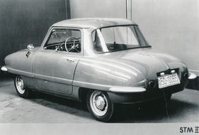 Auto Union STM 2 (1964) - Der zweisitzige STM II wirkte auch in der Heckansicht eher primitiv. Aber Goggomobil und Lloyd fuhren in diesem Marktsegment schon schöne Erfolge ein