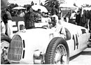 Bild: Auto Union Typ C (1936) - Achille Varzi auf Auto Union in Pescara im Jahr 1936