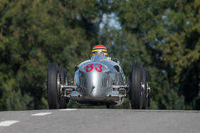 Bild Auto Union Typ C (1936) in der Gruppe der Vorkriegsrennwagen bis 1945 am Grand Prix Suisse Berne Memorial 2018