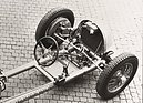 Auto Union Typ C (1936) - klassische Porsche-Kurbellenkerachse, wie sie von 1934 bis 1939 an allen AU GP-Wagen und beim Käfer:Porsche 356 eingesetzt wurde