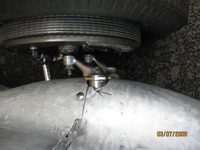 Auto Union Typ D (1939) -  Die Eberan-Lösung gegen das Flattern der Vorderräder war eine verkürzte Schenkellänge der Kurbellenker