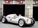 Auto Union Typ D (1939) - aufgenommen am 12. August 1979 am Nürburgring - deutlich ist die Handschrift Porsches sichtbar