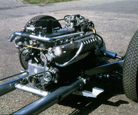 Auto Union Typ D (1939) - mit als Mittelmotor eingebautem Zwölfzylindermotor