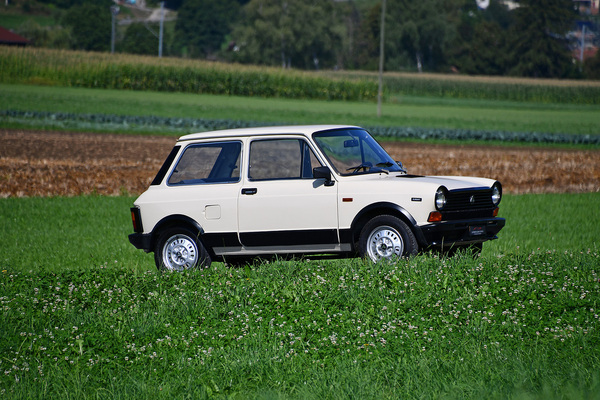 Bild: Autobianchi A112 Elegant (1980) - Lot 38 an der Oktober-Versteigerung der Oldtimer Galerie am 12. Oktober 2024