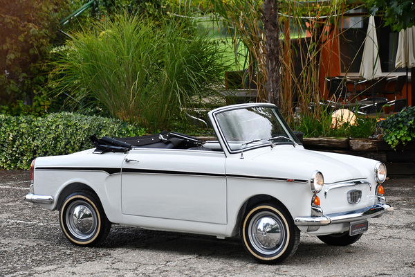 Autobianchi Bianchina Eden Roc Cabriolet (1966) - als Lot 163 an der Versteigerung der Oldtimer Galerie Toffen am 15. Oktober 2022