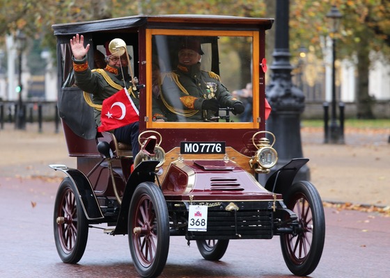 Autocar Runnabout (1904) - am Bonhams London to Brighton Veteran Car Run 2014