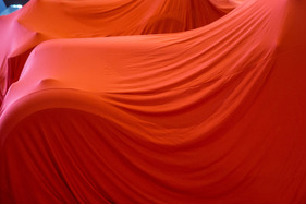 Autokennerquiz in echt: Was sich wohl unter der Decke verbirgt? – Techno Classica 2024 Autokennerquiz in echt: Was sich wohl unter der Decke verbirgt? – Techno Classica 2024